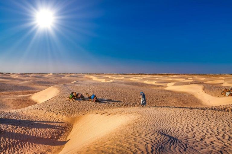 What are the best ways to explore the beauty of desert safari Dubai?